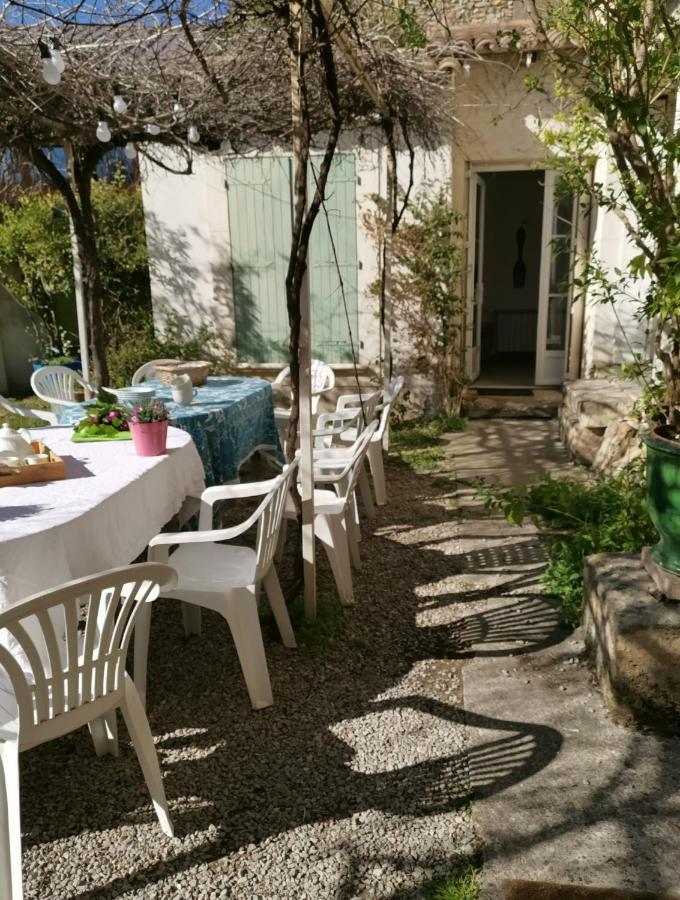 Vila La Taniere 16 Couchages Vergèze Exteriér fotografie