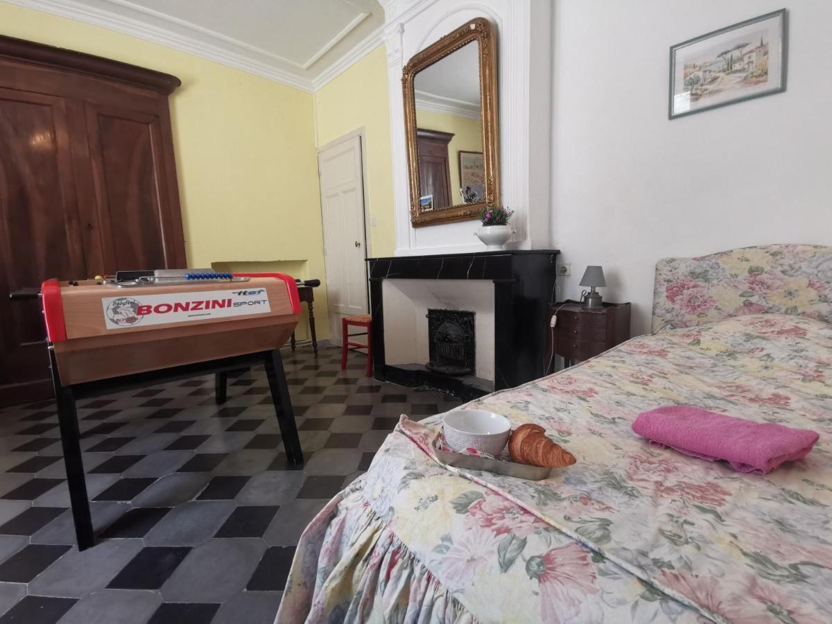 Vila La Taniere 16 Couchages Vergèze Exteriér fotografie
