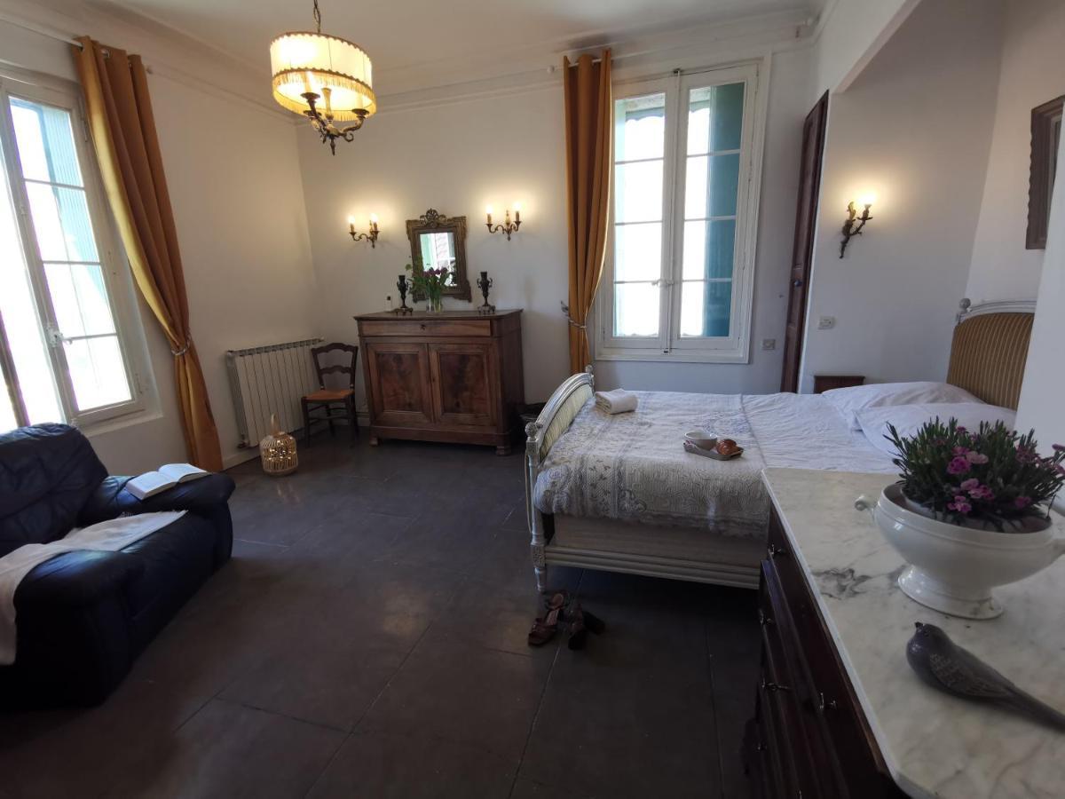Vila La Taniere 16 Couchages Vergèze Exteriér fotografie